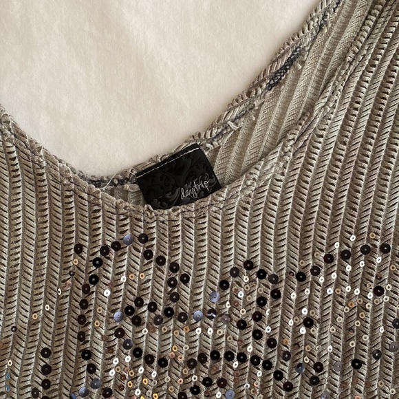 Daytrip top size small - Picture 3 of 4